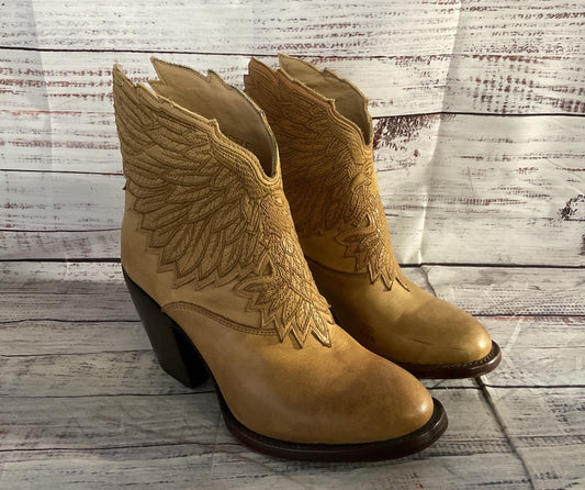 Lucchese Embroidered Eagle Wing Leather Ankle Booties Tan 7