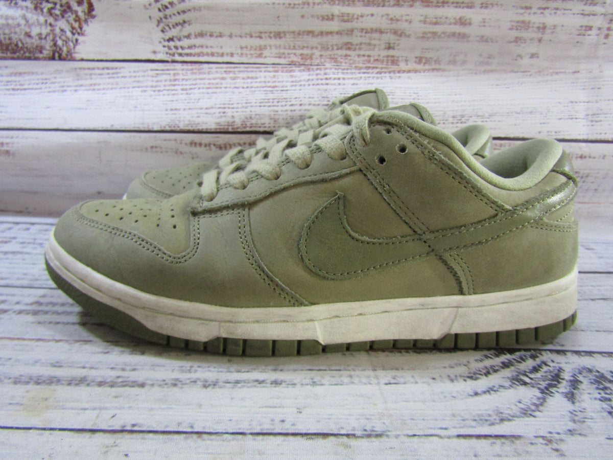 Nike Dunk Low PRM Women's Neutral Olive Low Top Sneakers Size 6.5 DV7415-200