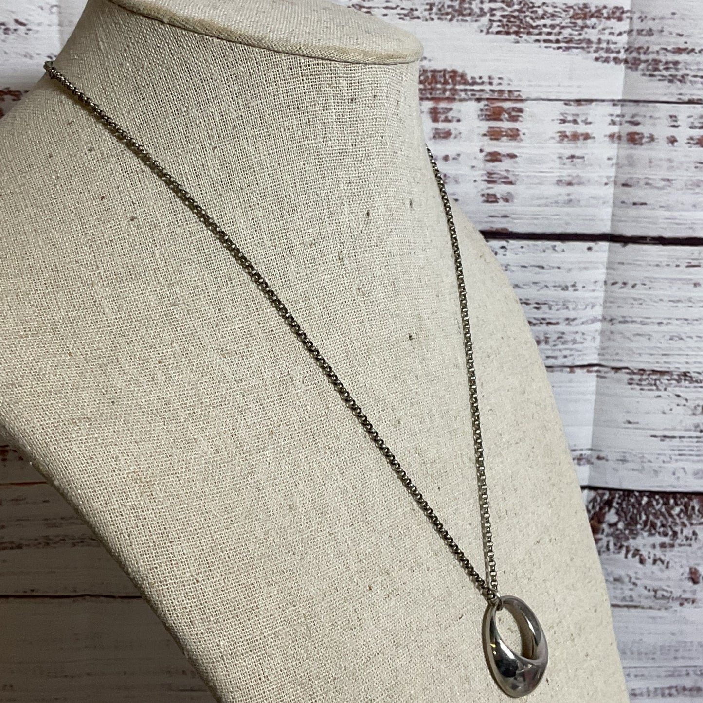 NAMBE Sterling Silver Circle Pendant 18" Rolo Chain Necklace- 14.55g