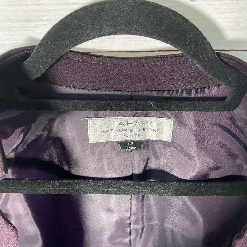 Tahari Arthur S Levine 2-Piece Mandarin Collar Eggplant Purple Pant Suit Size 8P