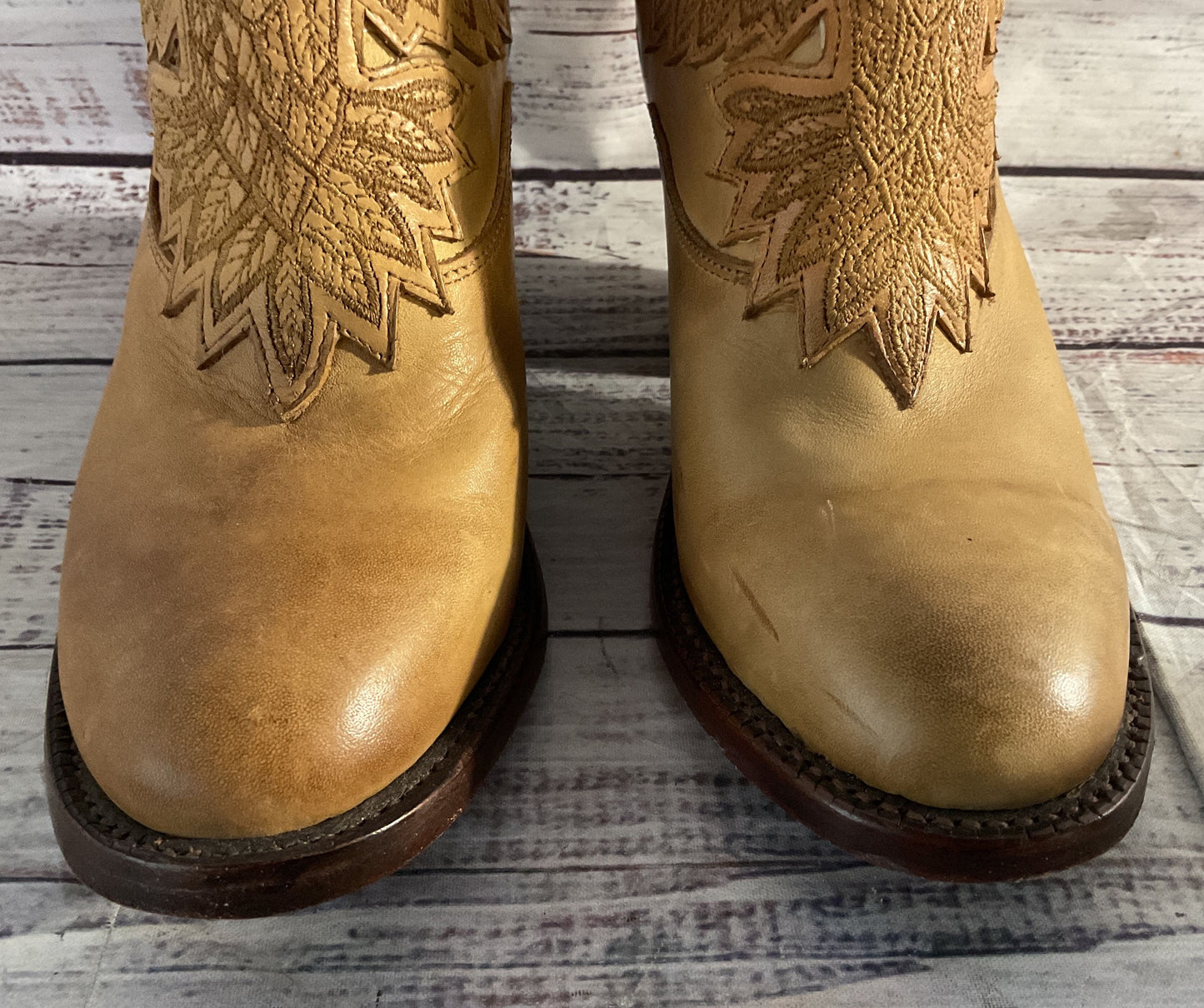 Lucchese Embroidered Eagle Wing Leather Ankle Booties Tan 7