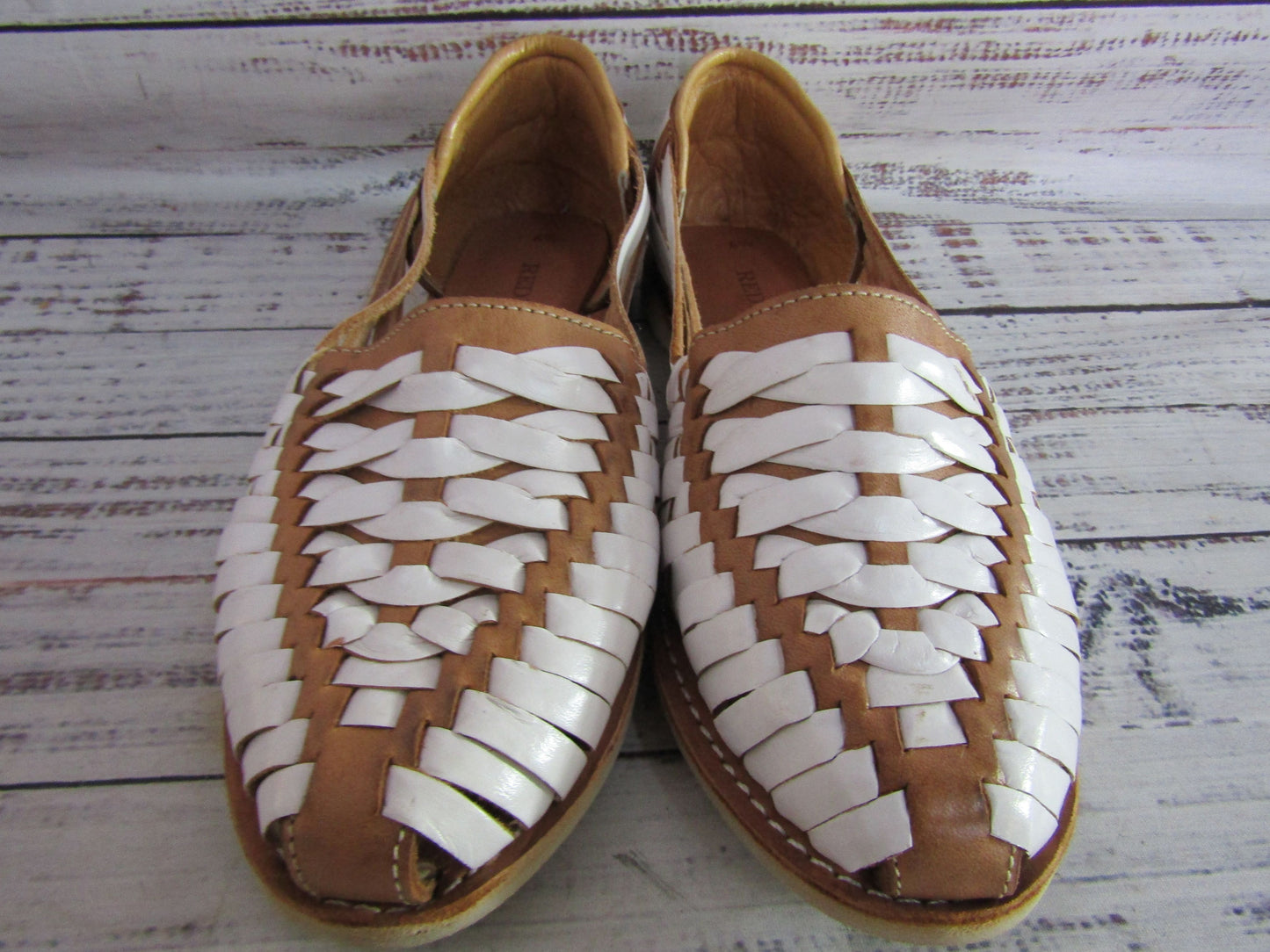 Red Hawks Women's Woven White Leather Huarache Slip-On Flats Size 6.5