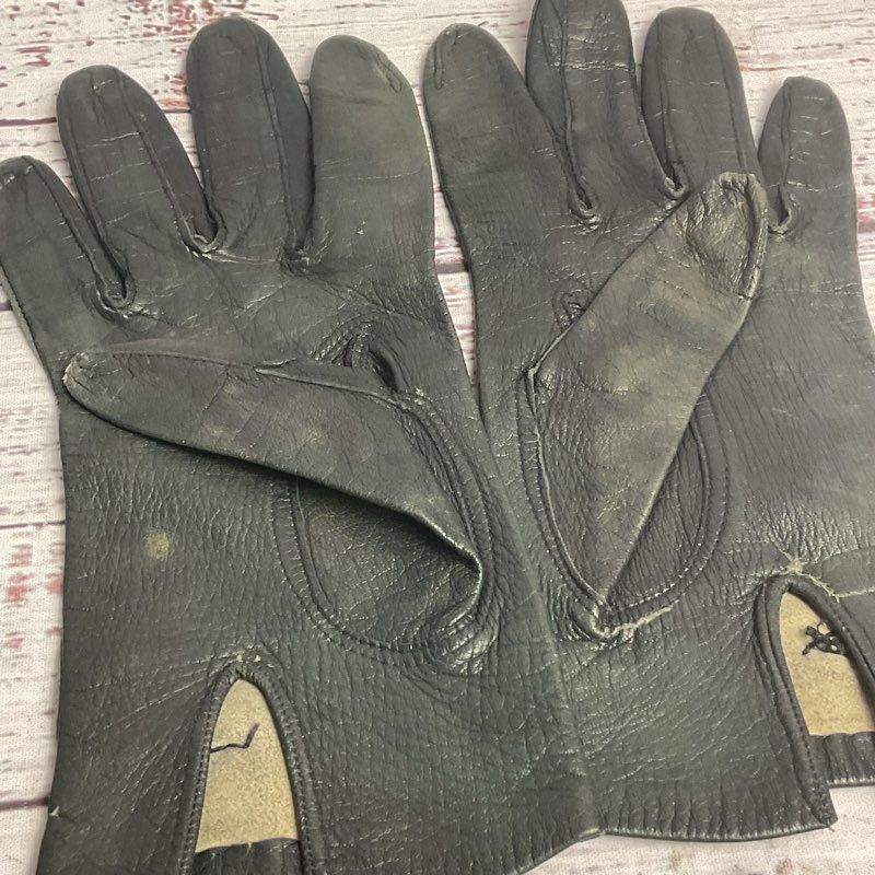 VTG. Mixed Lot of 4 Pairs of Black Leather Stitch Detail Driving Gloves sz Small