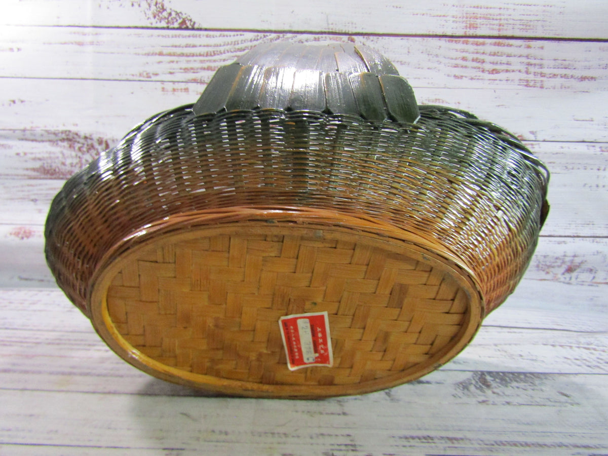 Vintage Shanghai Handicraft Mallard Woven Wicker Basket