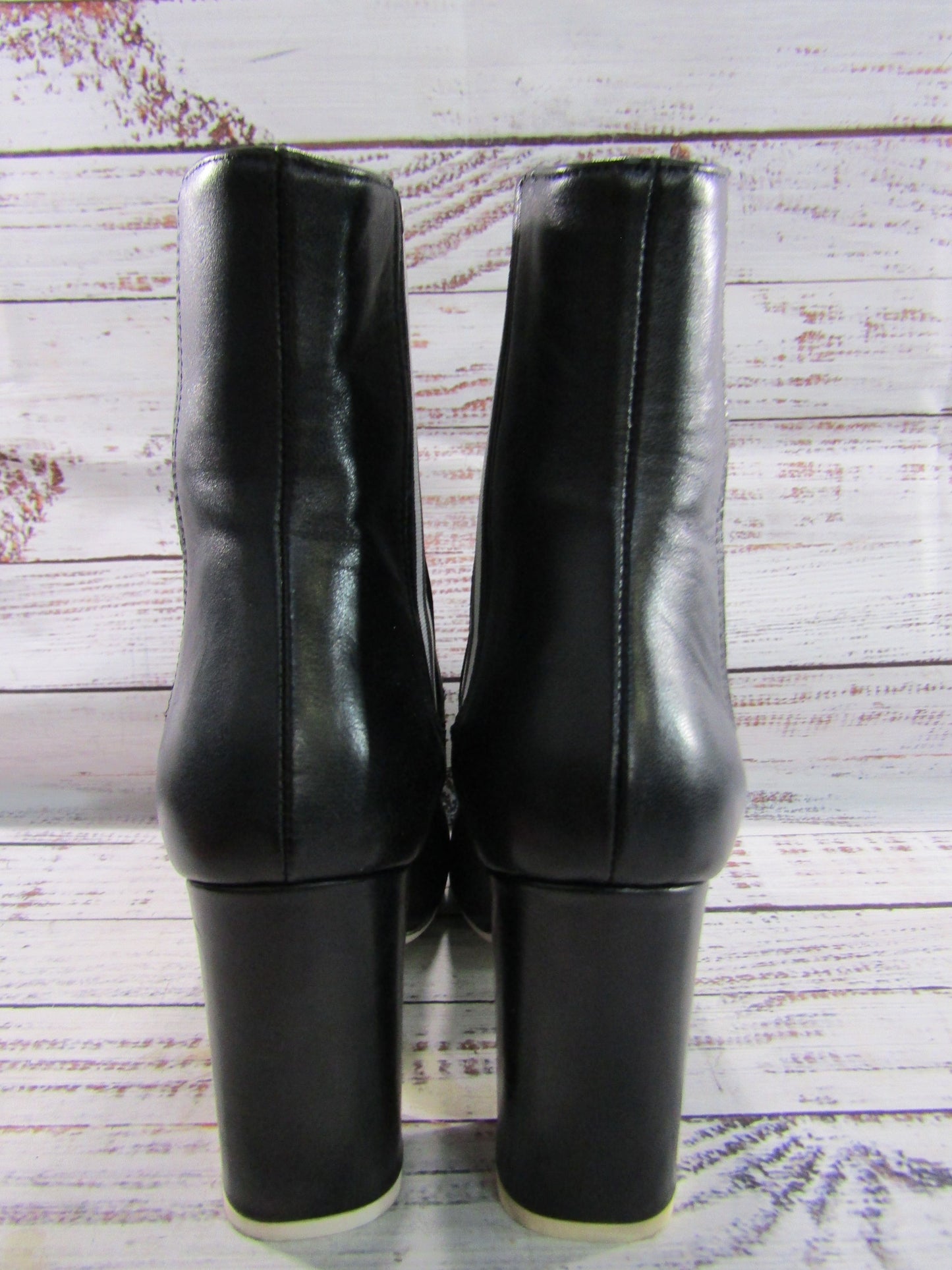 GCDS Women's Black Leather Chelsea Boots Size 8 Made in Italy