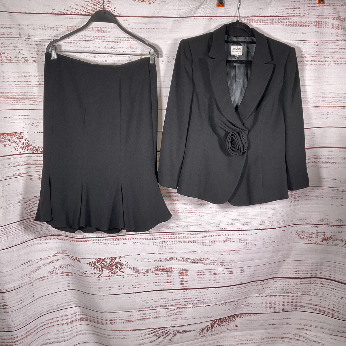 Armani Collezioni Black Crepe Blazer Skirt Suit Rose Twist Suit - Size 14
