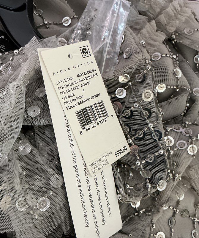 NWT Women's Aidan Mattox SS Silver Beaded Gown Size 4 Retail $595 STUNNING!!