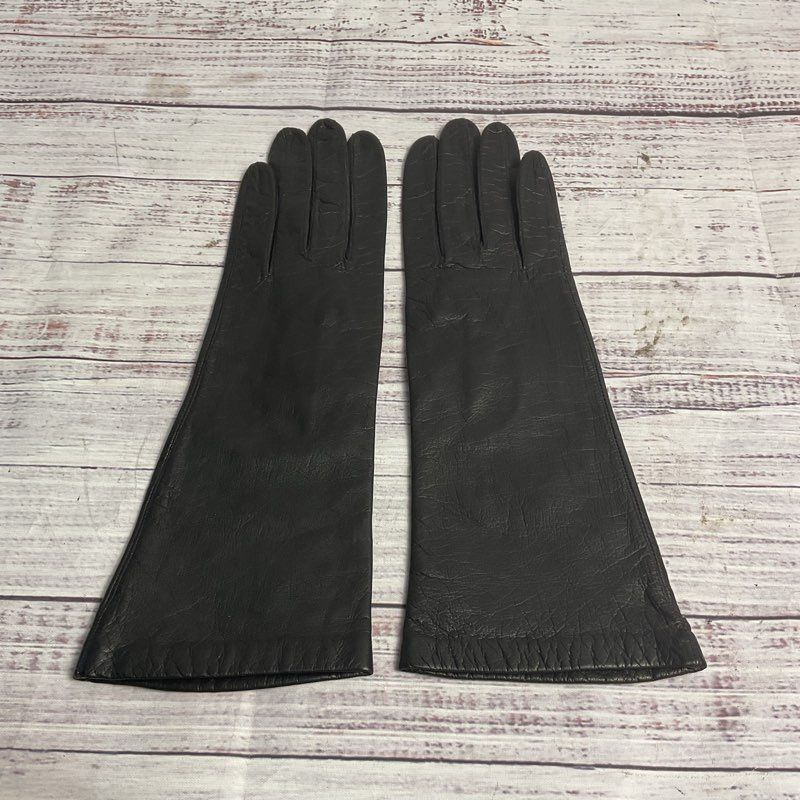 VTG. Bergdorf Goodman Black Leather Silk Lined Mid-Arm Gloves - Size 6.5