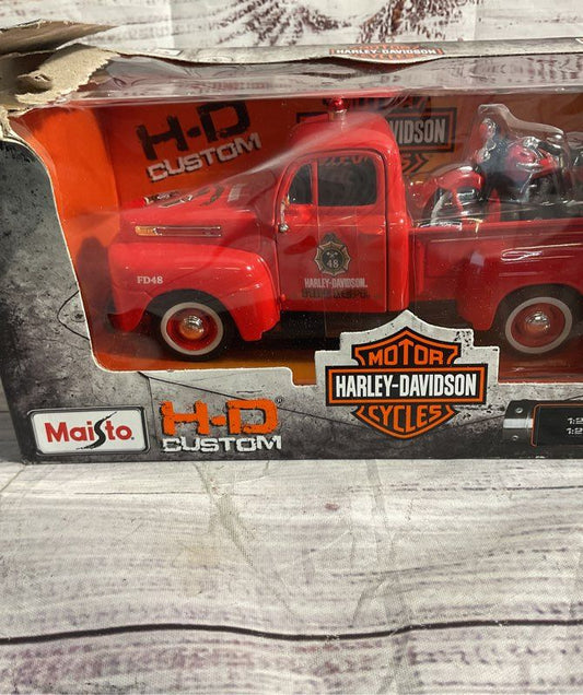 Maisto Harley Davidson 1:24 1948 Ford F1 Pickup /1936 El Knucklehead Motorcycle