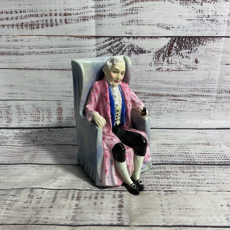 VTG. Royal Doulton Darby Hn1427 Rare Man In Chair 6" Porcelain Figurine