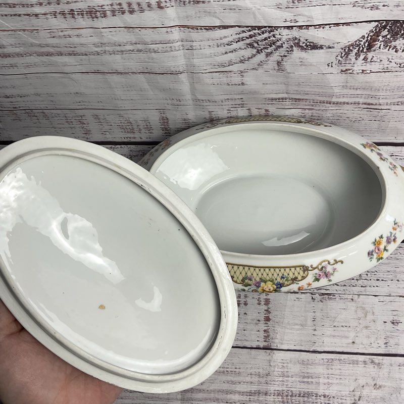 Victoria China VIT9 12" White Floral Lidded Soup Tureen