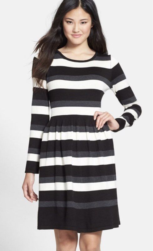 Vince Camuto Women's Long Sleeved Striped Sweater Dress Black/White Size S