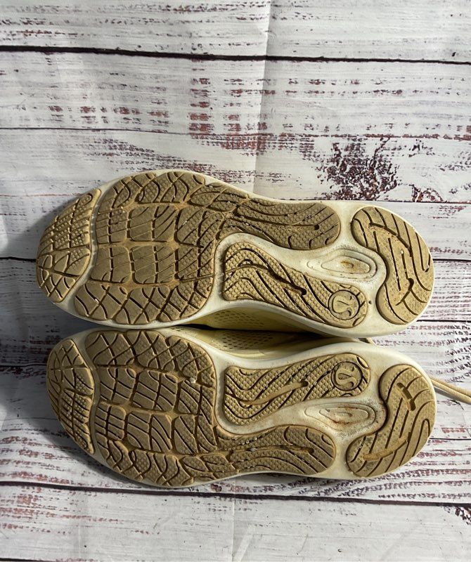 Lululemon Blissfeel Women's Running Shoes Pale Linen / White Size 8