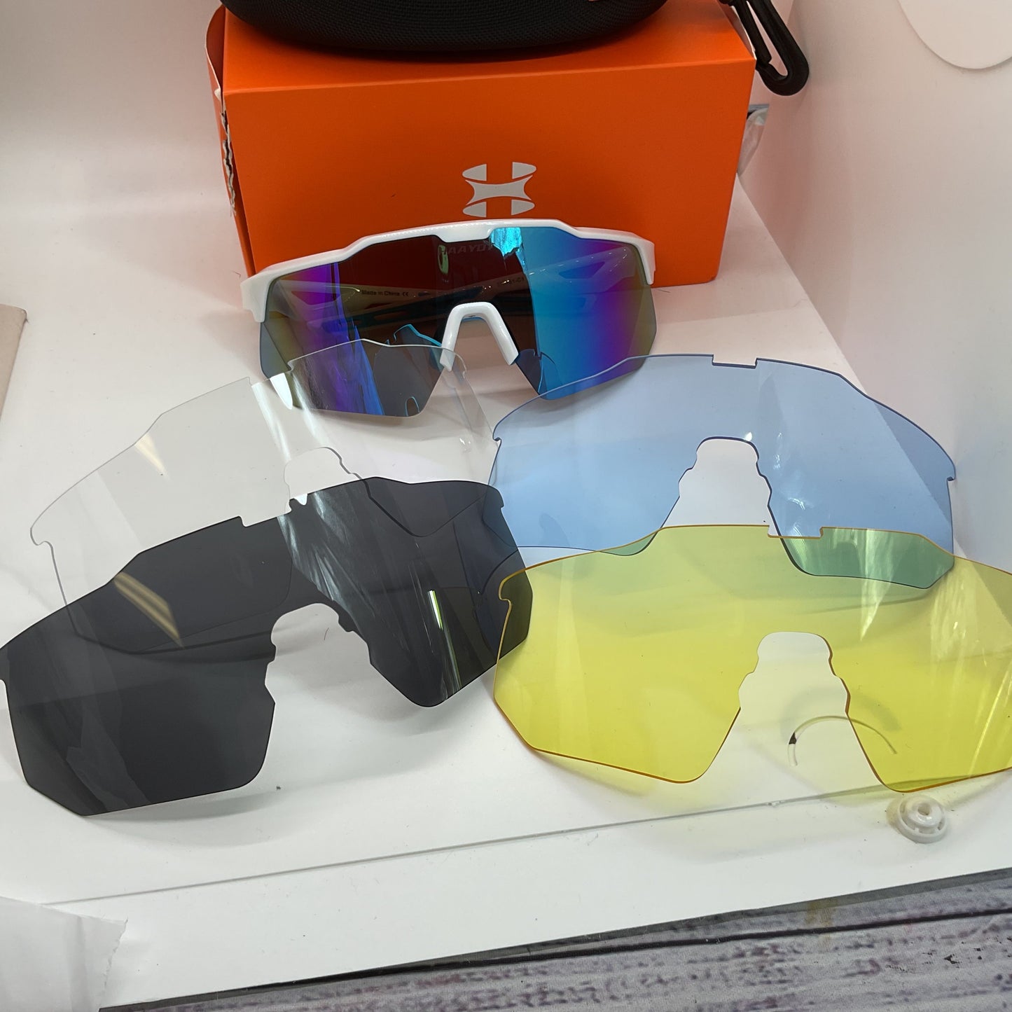 NWB HAAYOT Polarized 4 Interchangeable Lenses Cycling Sunglasses