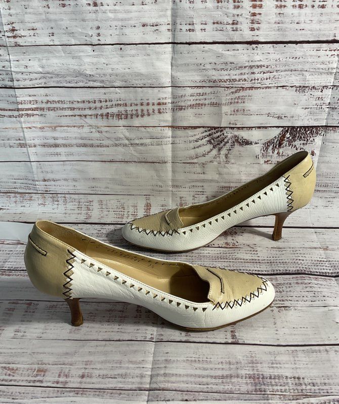Bruno Magli Women's Tan & White Leather Kitten Heels Size 7.5 B Made in Italy