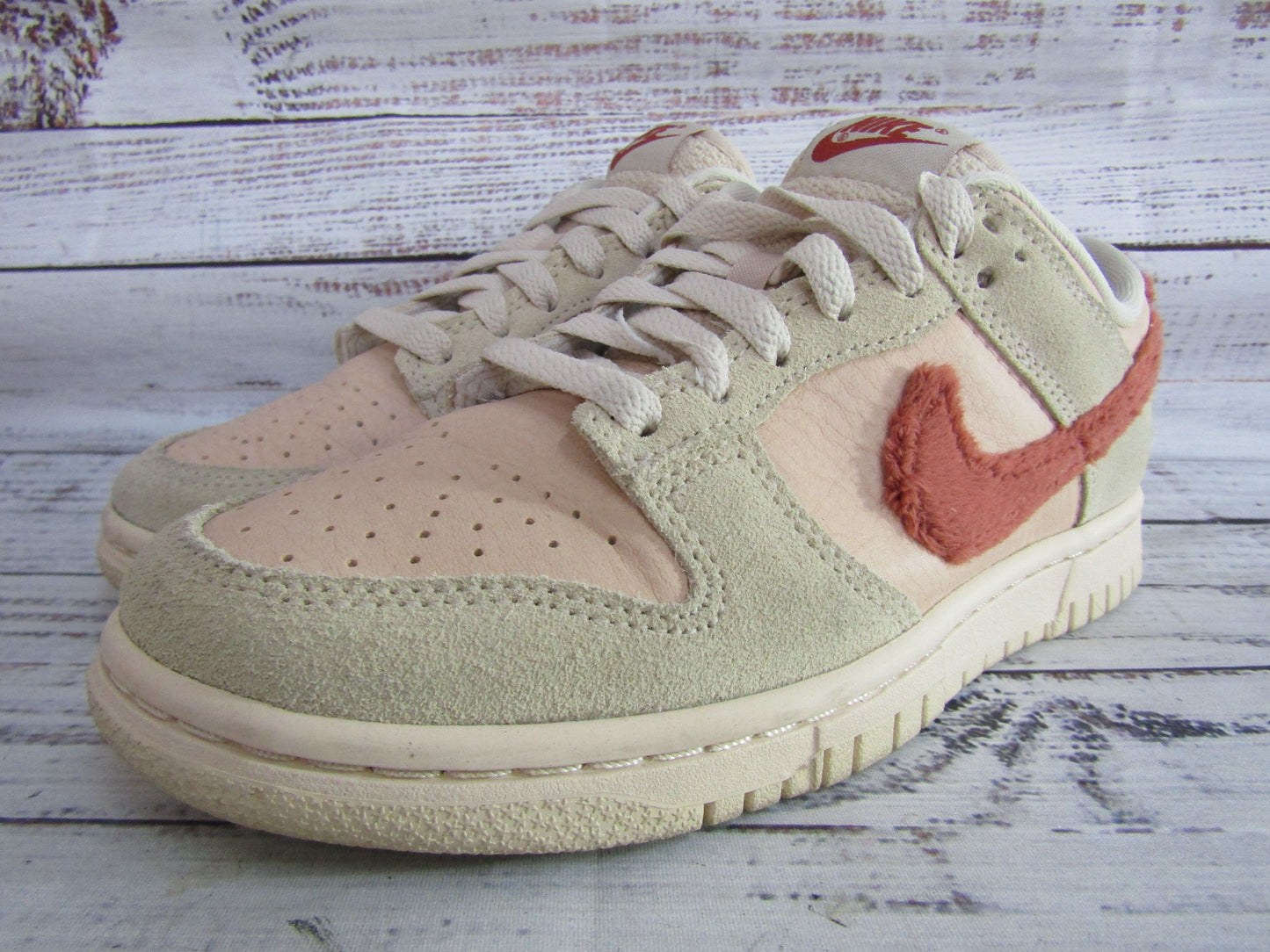 Nike Dunk Low Terry Swoosh Women's Low Top Sneakers Size 6 DZ4706-200