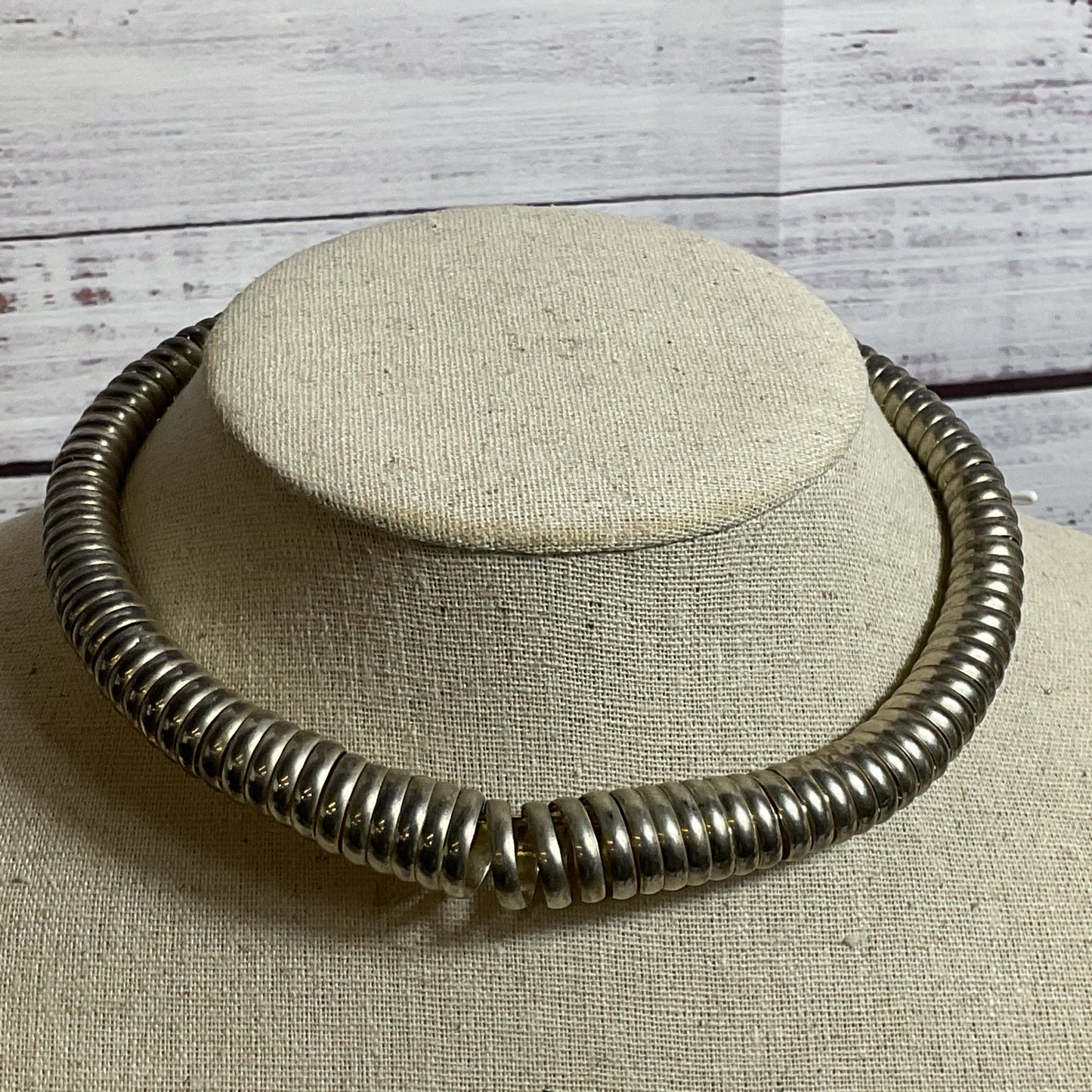 VTG. Silver Tone Coil Choker Necklace