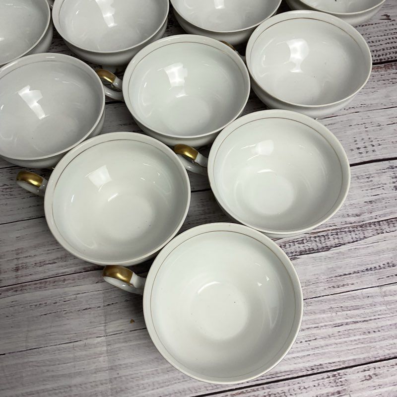 VTG. Mikasa Venice 9266 White & Gold Trim Porcelain Tea Cup Set 8 Pc.