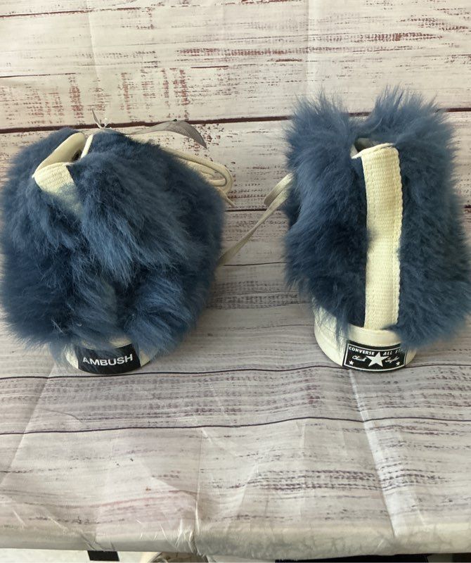 NWT Women's Converse Ambush Sneakers with Faux Fur Size 7.5