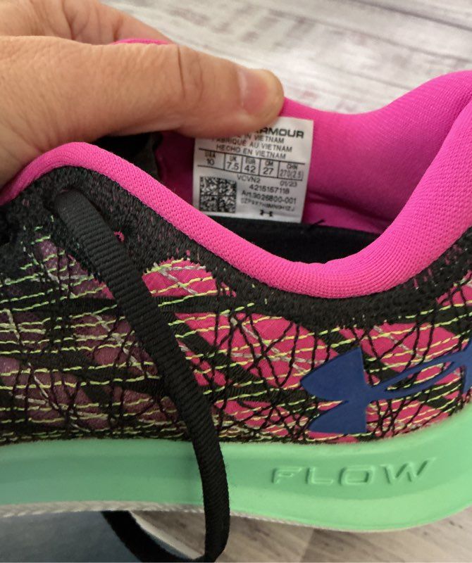 Women's Under Armour Flow Velociti Wind 2 Pink And Green Sneakers Size 10