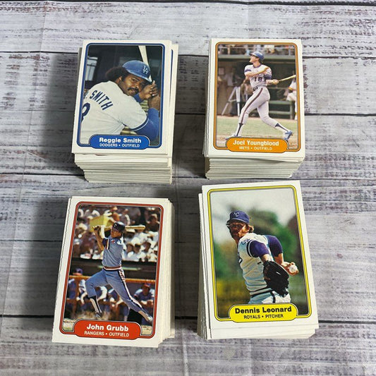 Lot Of 400+ Vtg 1982 Fleer Baseball Trading Cards
