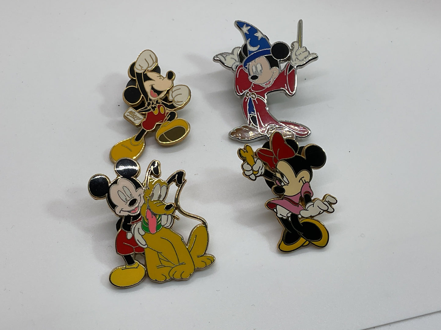 Set of 4 DISNEY Mickey & Minnie Mouse Collectible Pins