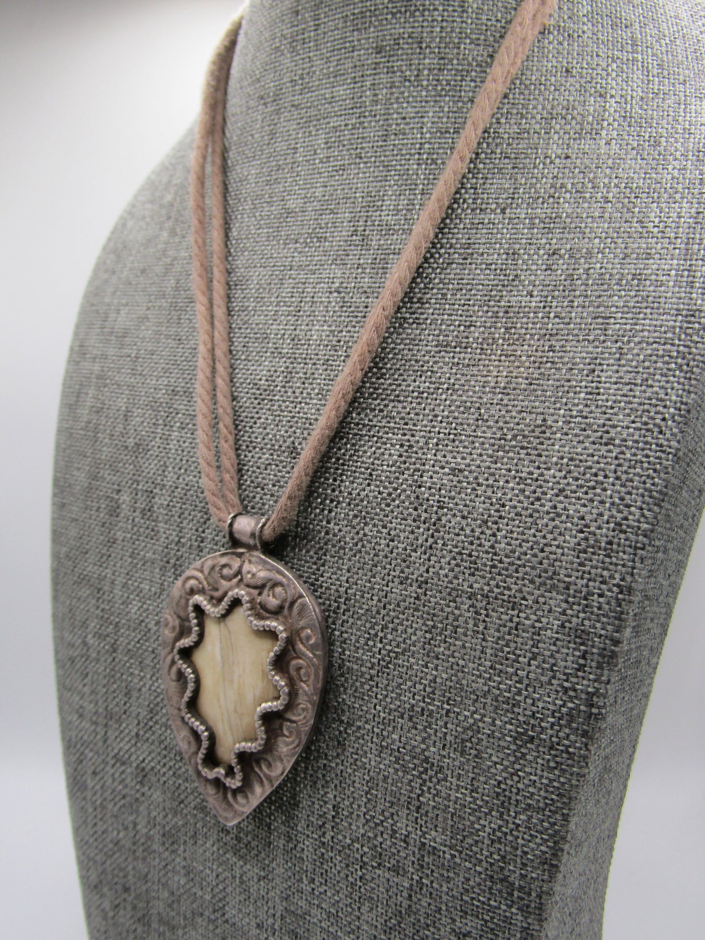 Vintage Artisan Handcrafted Sterling Silver Pendant Necklace