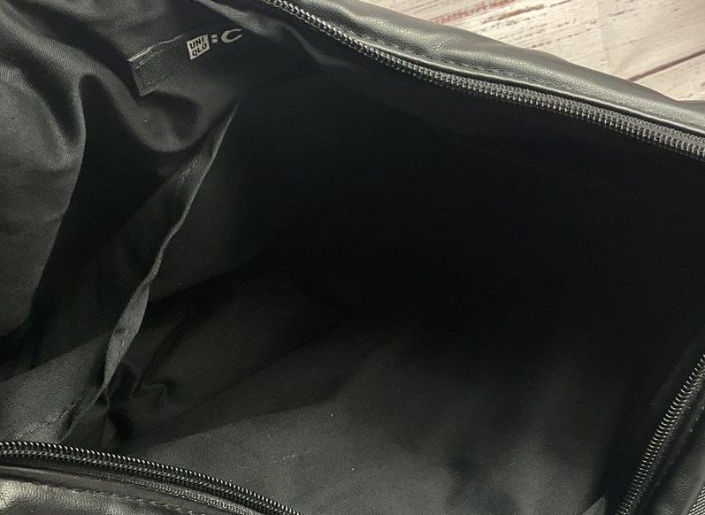 Uniqlo Faux Leather Round Shoulder Bag Black