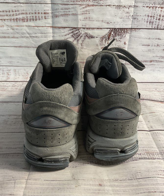 Size 9 - New Balance 2002R GORE-TEX Magnet Mood Indigo