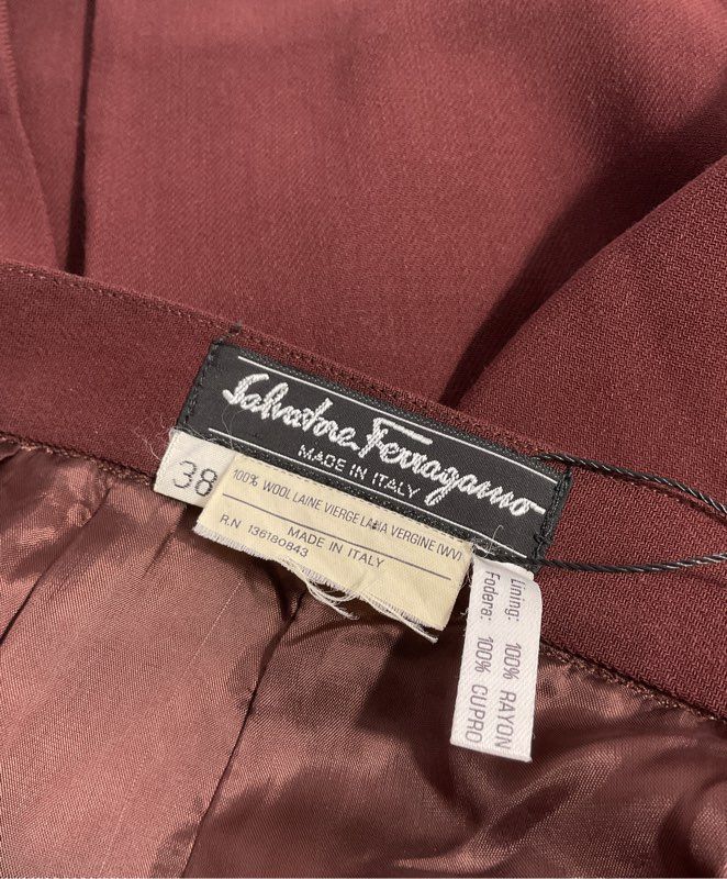 Women's Salvatore Ferragamo Maroon 100 % WOOL Pleated Skirt Size 38 EU/ 7.5-8 US