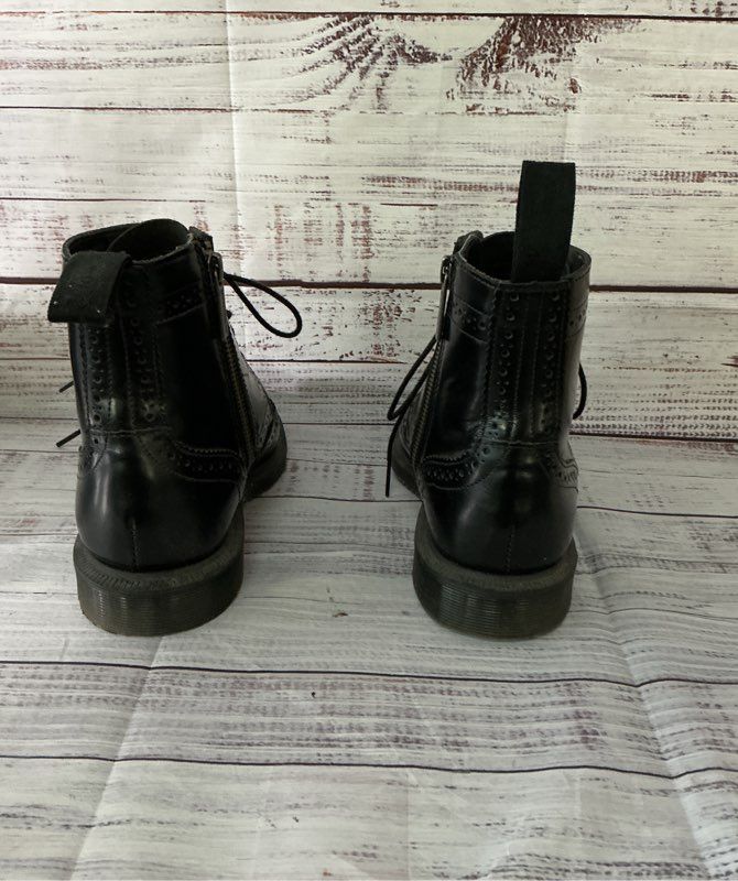 Women's Dr. Martens Black Delphine Leather Brogue Boots Size 5
