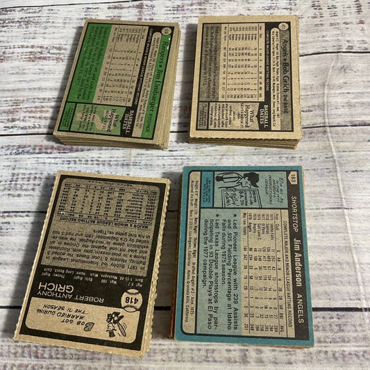 Lot Of 100+ VTG 70s Topps Baseball Trading Cards