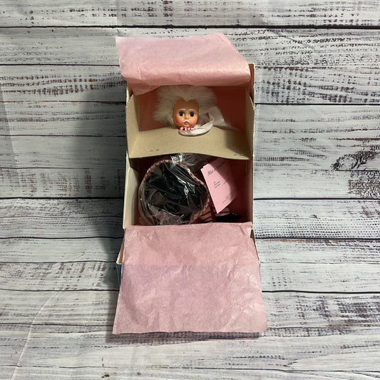 VTG. 1995 Madame Alexander Alice In Wonderland 8" Mad Hatter Doll #14510