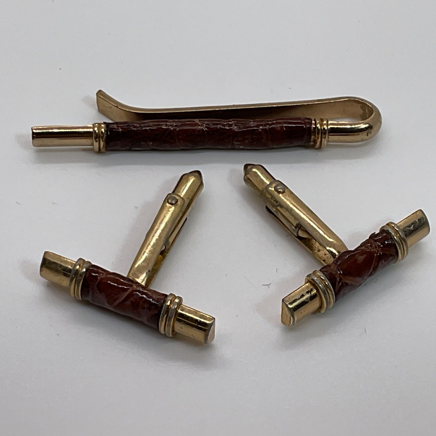 VTG. de CARA Brass Embossed Leather Cufflinks and Tie Clip