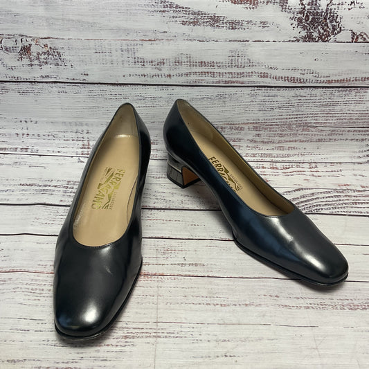Salvador Ferragamo Gun Metal Mirror Heel Pump Heel Women Size 8.5