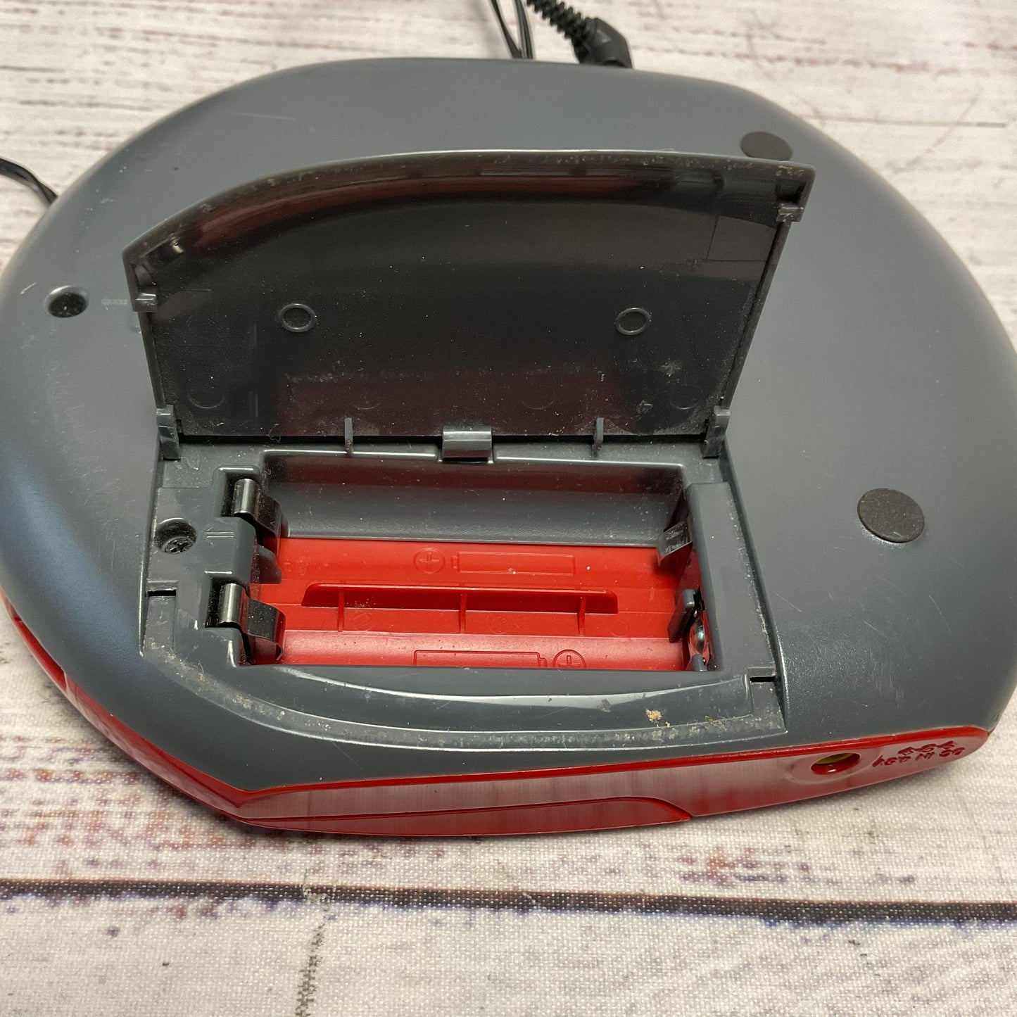 Sony Portable CD Player Red D-E220 ESP Max Parts Or Repair Turns On Spins