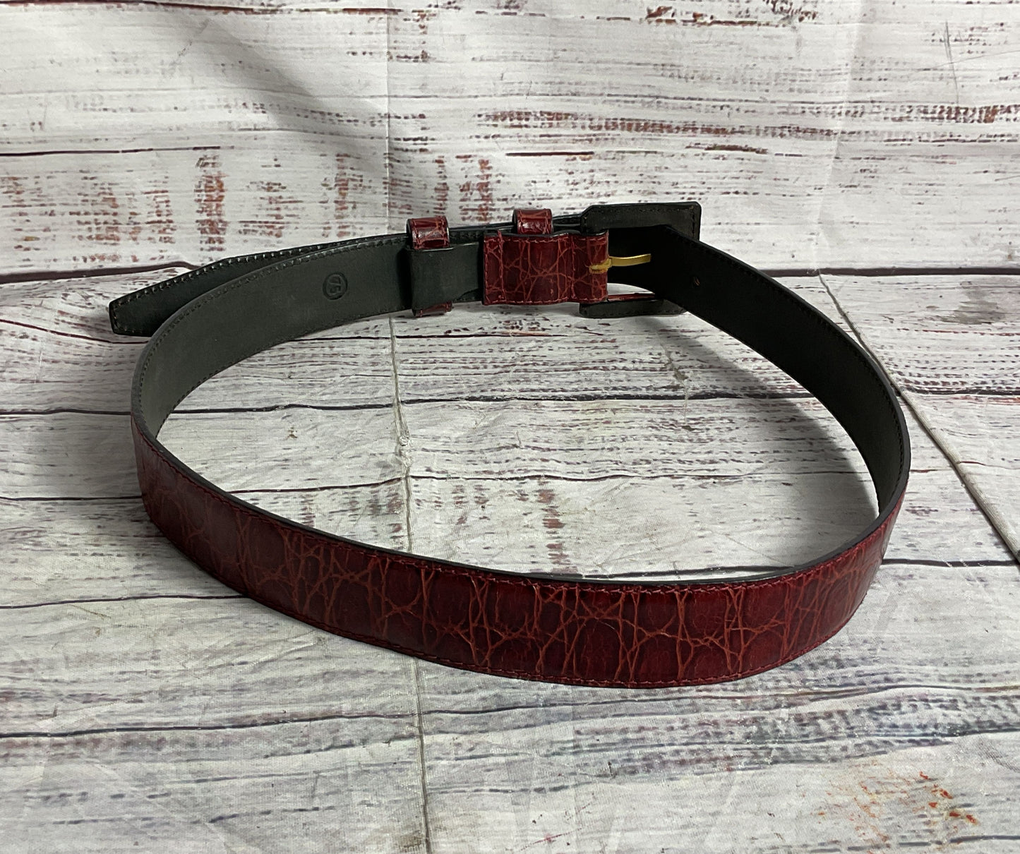 Il Riccio Vintage Crocodile Embossed Leather Belt Red