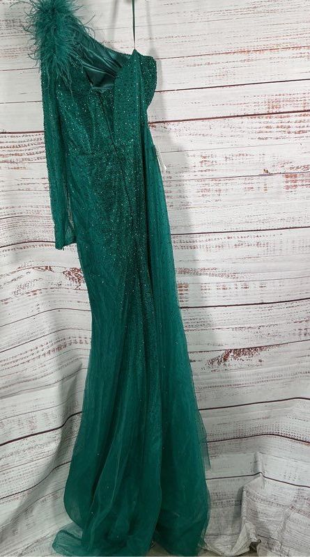 NWT Women's Colors Green One Shoulder Gown with mesh and beading Size 6