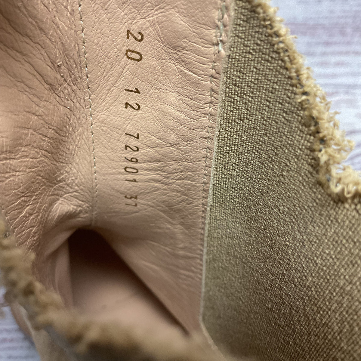 Gianvito Rossi Tan Suede Bootie Chelsea Western Boot Heel Women Size 6.5 AS-IS