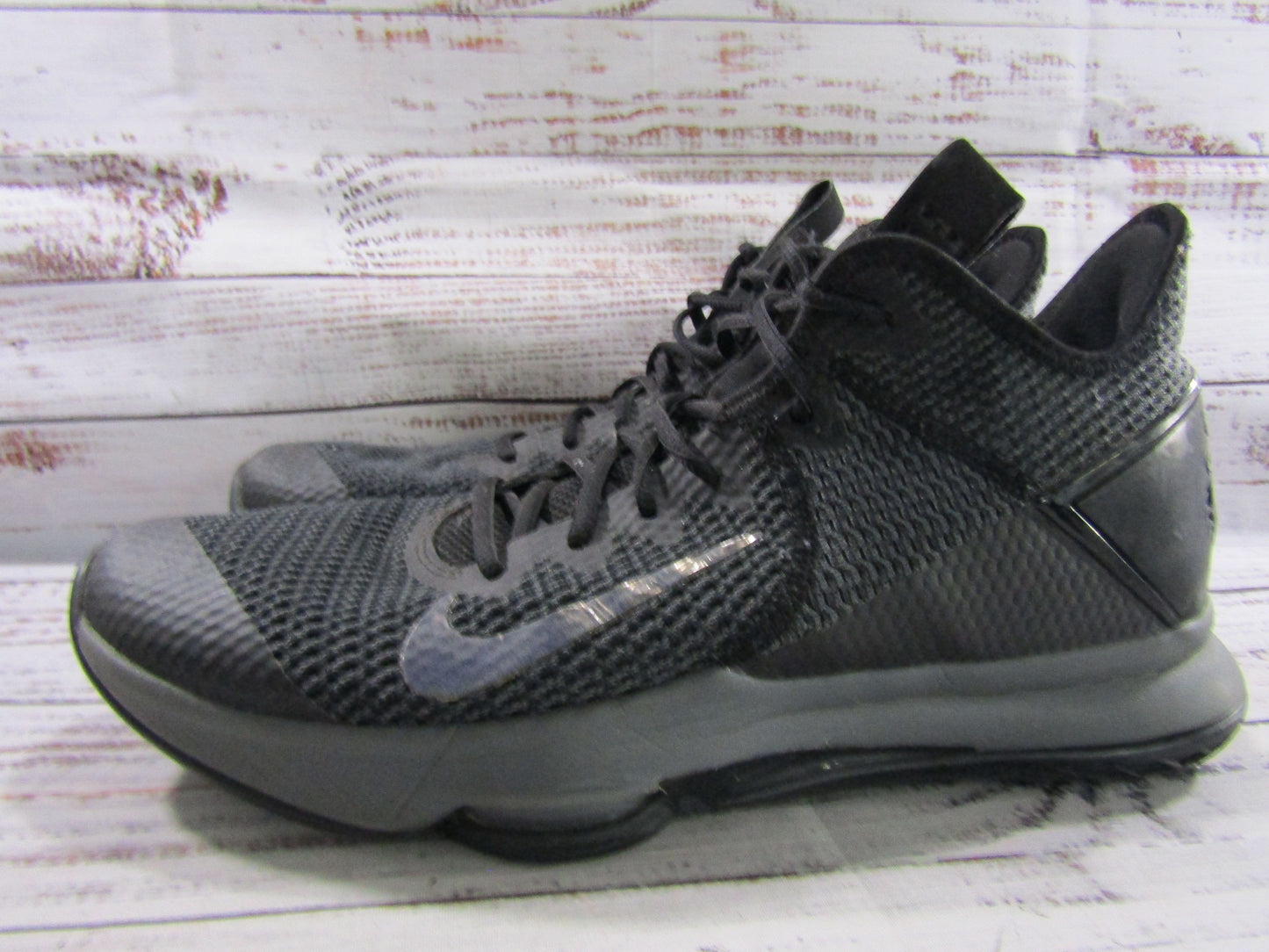 Nike LeBron Witness 4 Men's Black Mid-Top Sneakers Size 11 BV7427-003