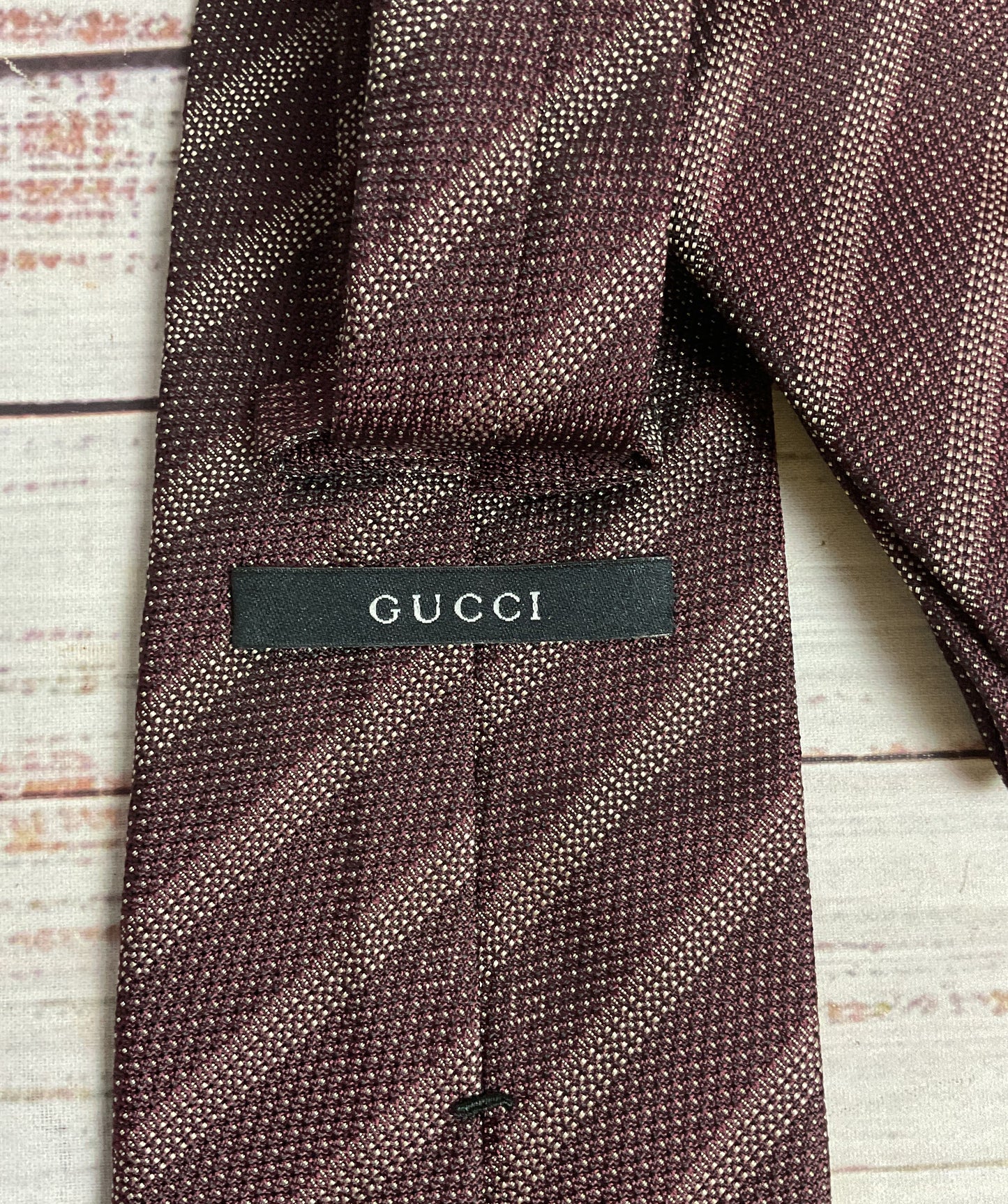 GUCCI Men's Red Striped 100% Silk Tie 57.5"