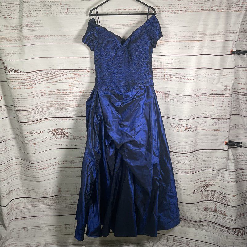 Rose Taft Couture Blue 100% Silk Cap Sleeve Ballgown Formal Dress Size in Desc.