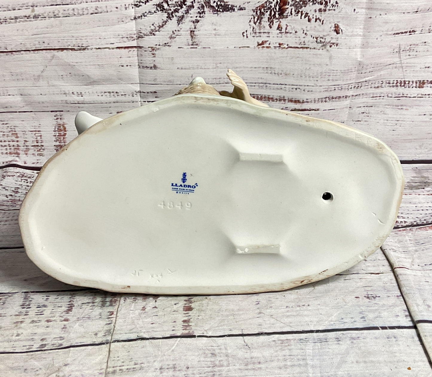 Lladro Food For Ducks #4849 Porcelain Figurine