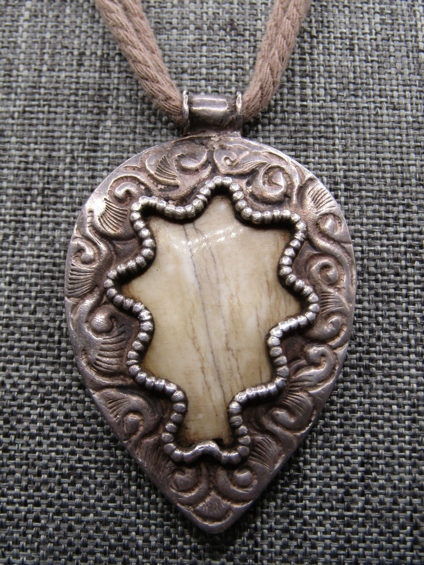 Vintage Artisan Handcrafted Sterling Silver Pendant Necklace