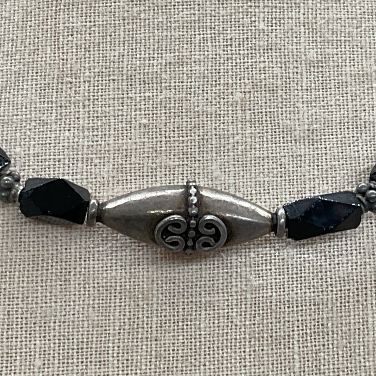 VTG. Sterling Silver & Onyx Beaded 16" Necklace