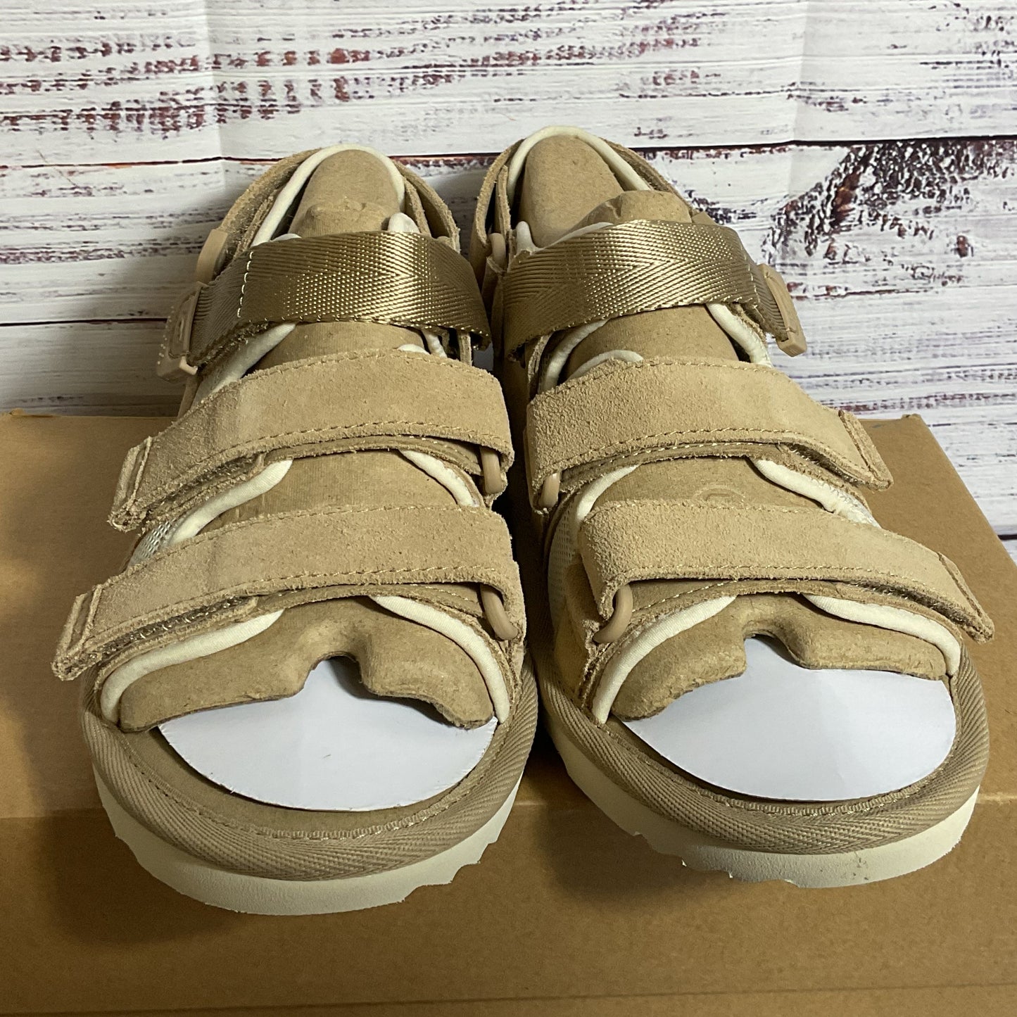 NWB UGG Goldencoast Women's Tan Strappy Sandals- SZ 4