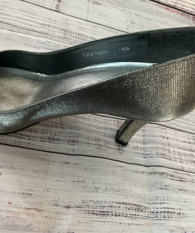 Women's Stuart Weitzman Silver Pumps Size 7.5