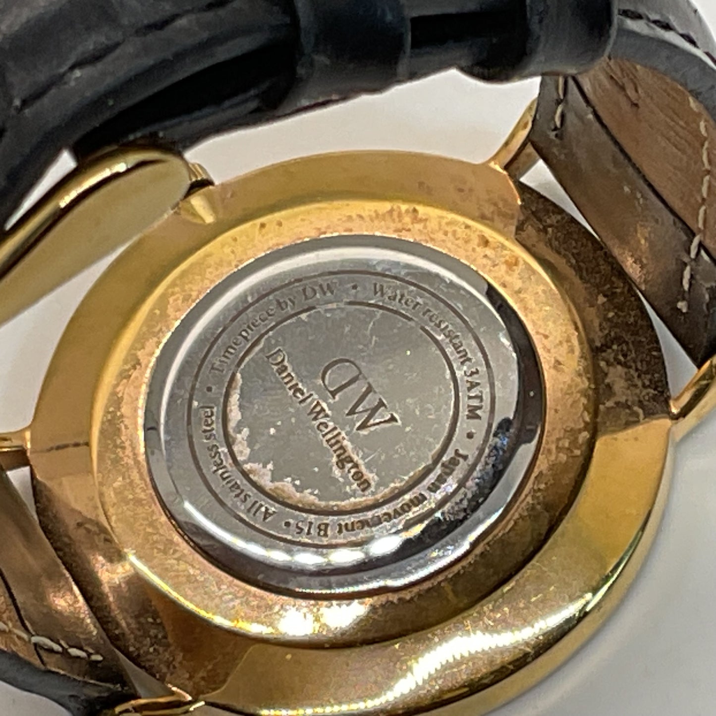 DANIEL WELLINGTON Men's Gold Tone Black Leather Band Watch