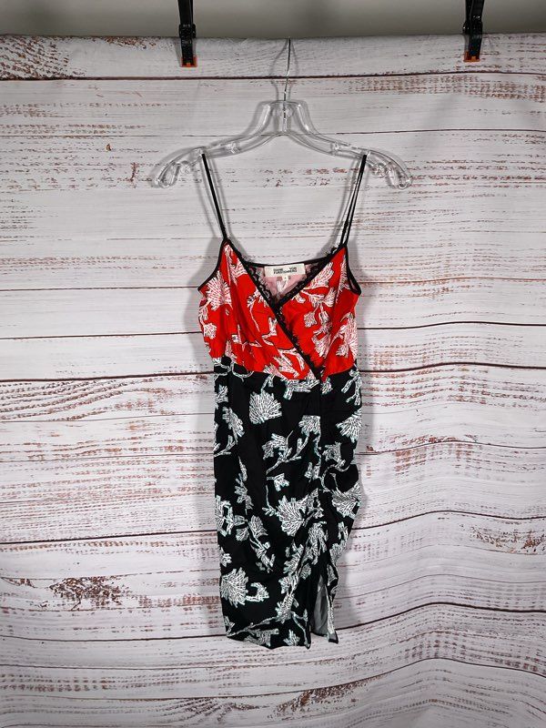 DIANE VON FURSTENBERG Ebony Midi Dress in Sequin Flower Black Multi Size 0