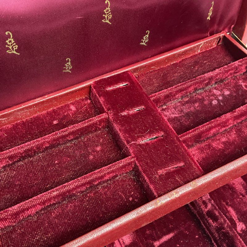 Vintage Burgundy Faux Leather Velvet Lined 2 Tier Jewelry Box